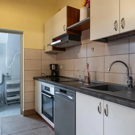 3 Bedroom In Kavran