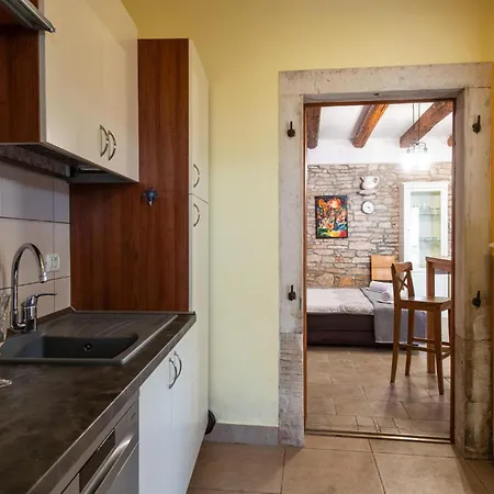 Holiday home 3 Bedroom In Kavran